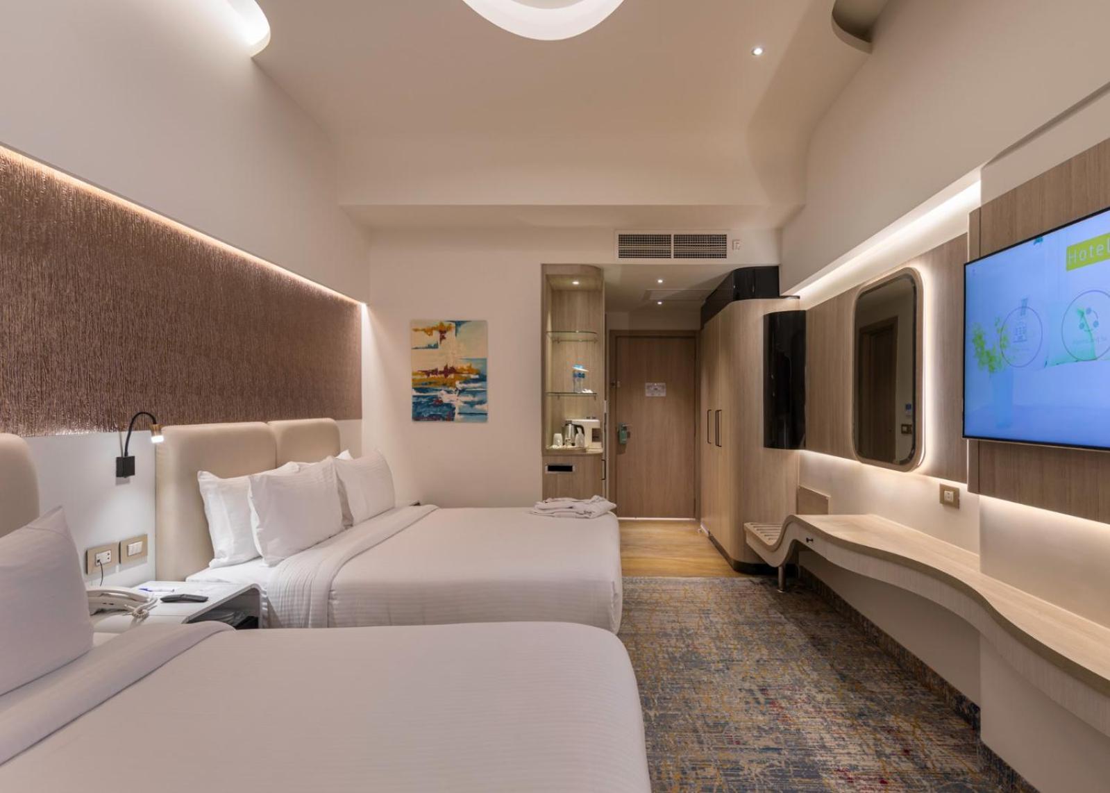 Mirage Hotel & Conference Center Alexandria Exterior photo Deluxe Room